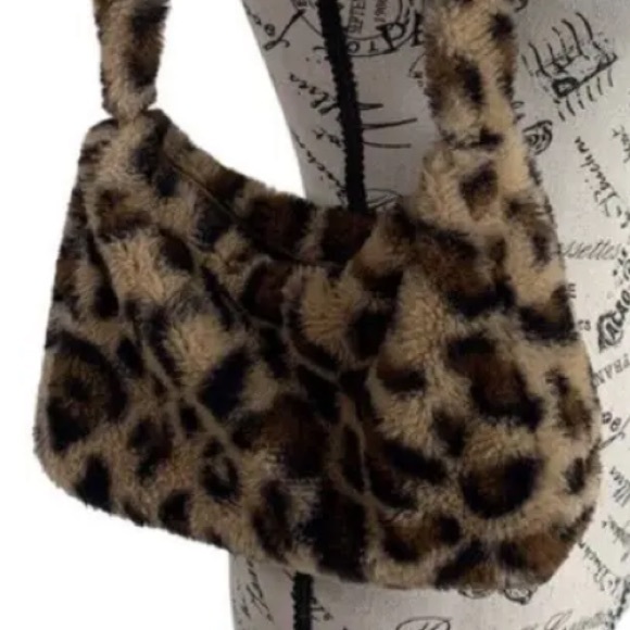 Leopard Print Plush Shoulder Bag, Furry Purse Zipper closure 11" X 7" - Picture 5 of 6